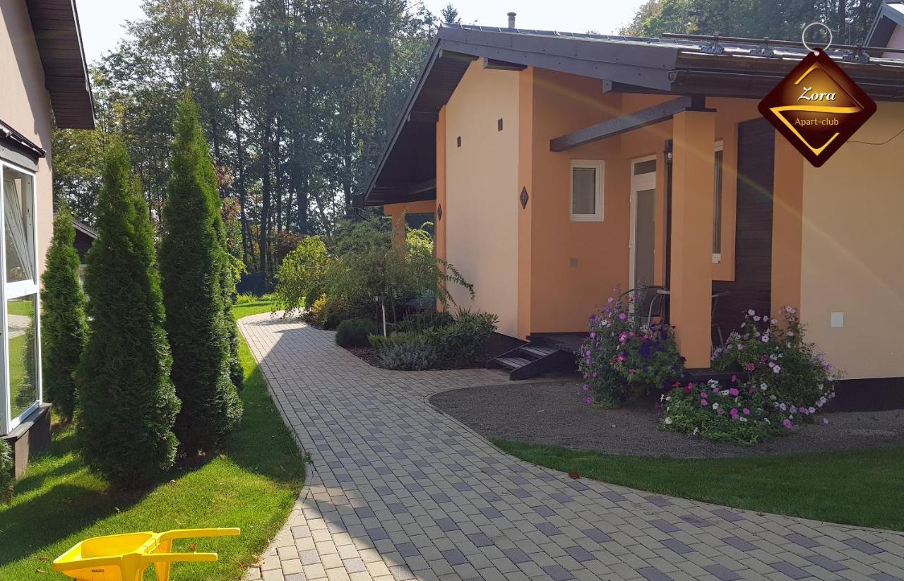 Apart-Club Zora Бардейовське-Купеле Екстер'єр фото